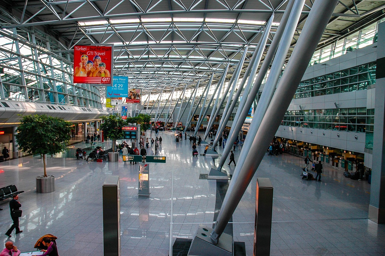 découvrez les innovations des aéroports électriques, alliant technologies durables et mobilité écologique pour un futur aérien propre.