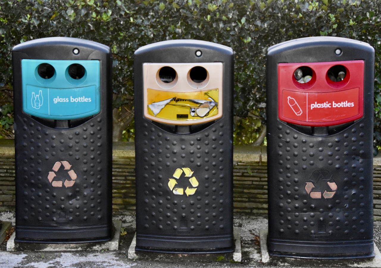 gestion des déchets : solutions efficaces pour le tri, la collecte, le recyclage et la réduction des déchets afin de préserver l'environnement et favoriser le développement durable.